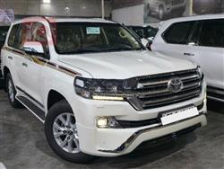 تۆیۆتا لاند کروزەر